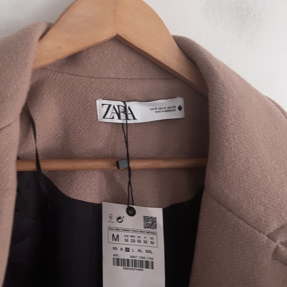 Elegant Tan Women's Coat - Picture 10 of 11